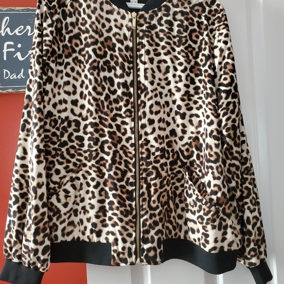 Jacket - Picture 1 of 3